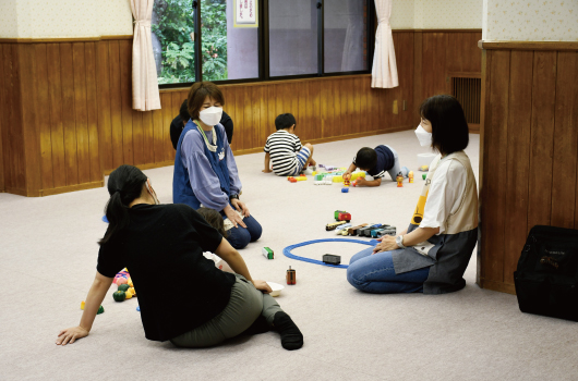 画像　ままとんキッズサロンの様子