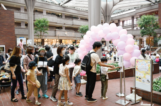 画像　フリーマーケット会場の様子