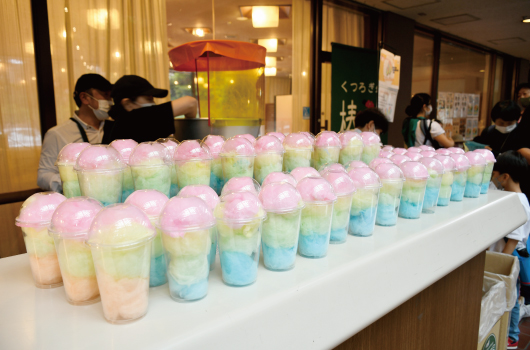 画像 綿あめ販売の様子