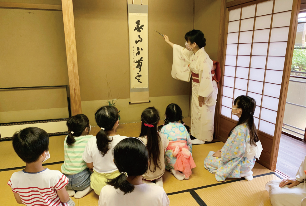 画像　こども茶道教室の様子3